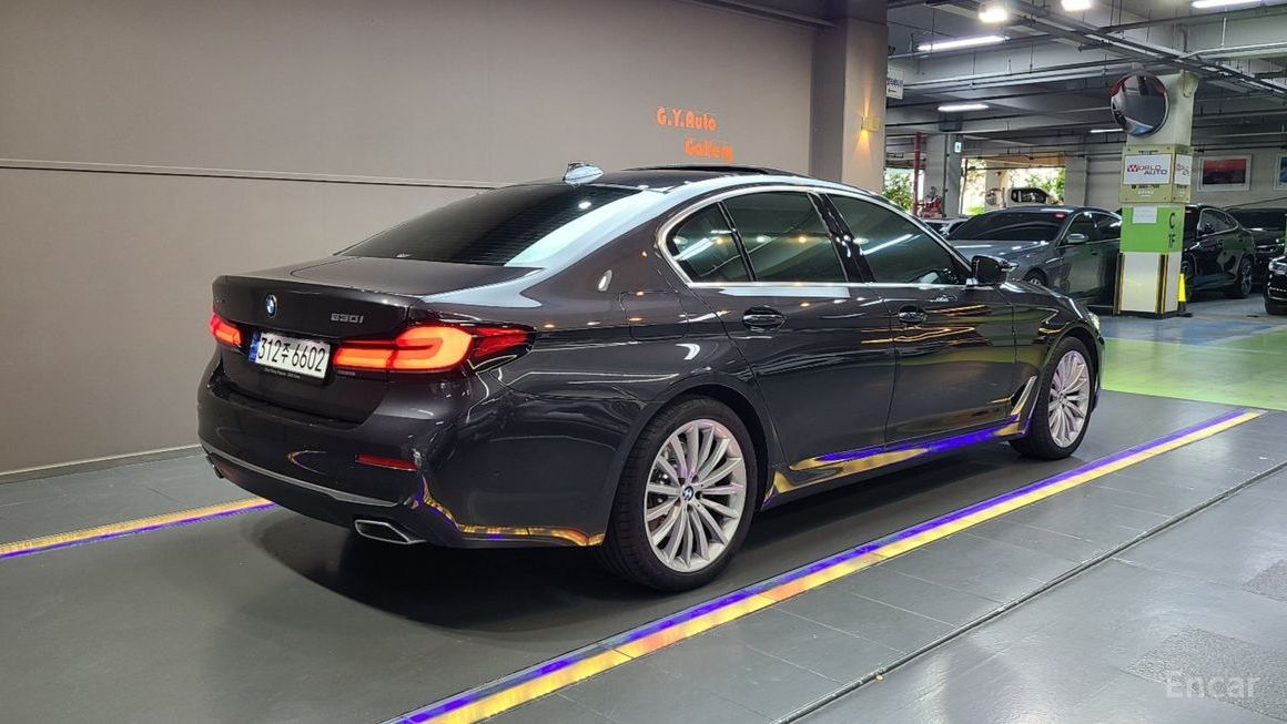 BMW 5 Series - фото 3