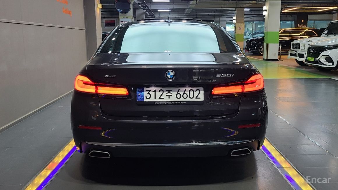 BMW 5 Series - фото 4