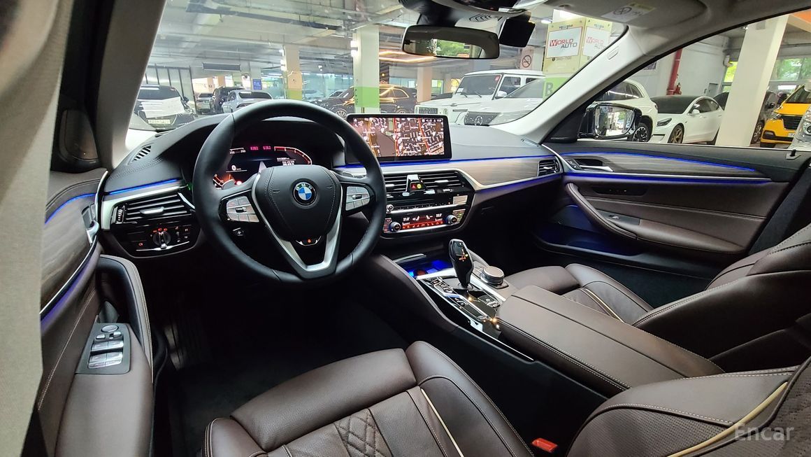 BMW 5 Series - фото 6