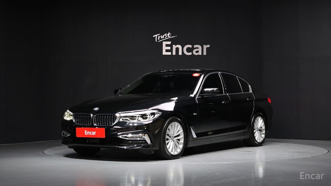 BMW 5 Series - фото 0