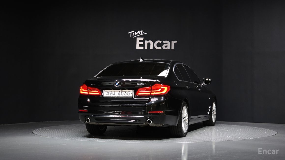 BMW 5 Series - фото 3