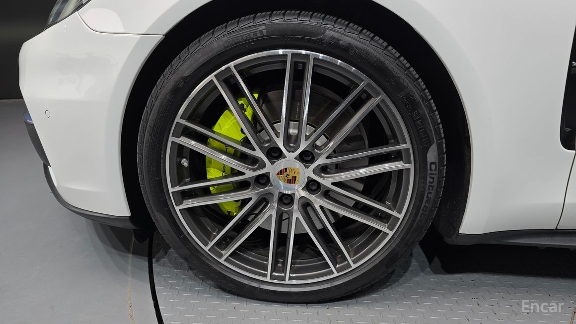 Porsche Panamera - фото 4