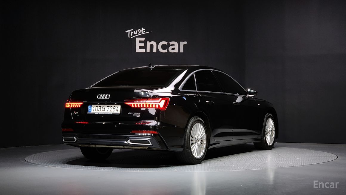 Audi A6 - фото 1