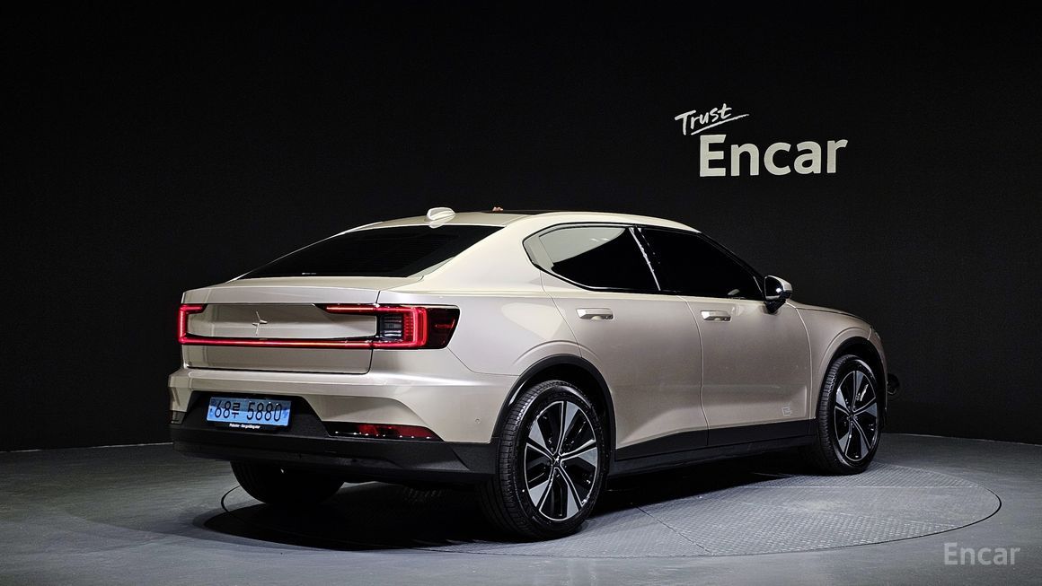 Polestar 2 - фото 1