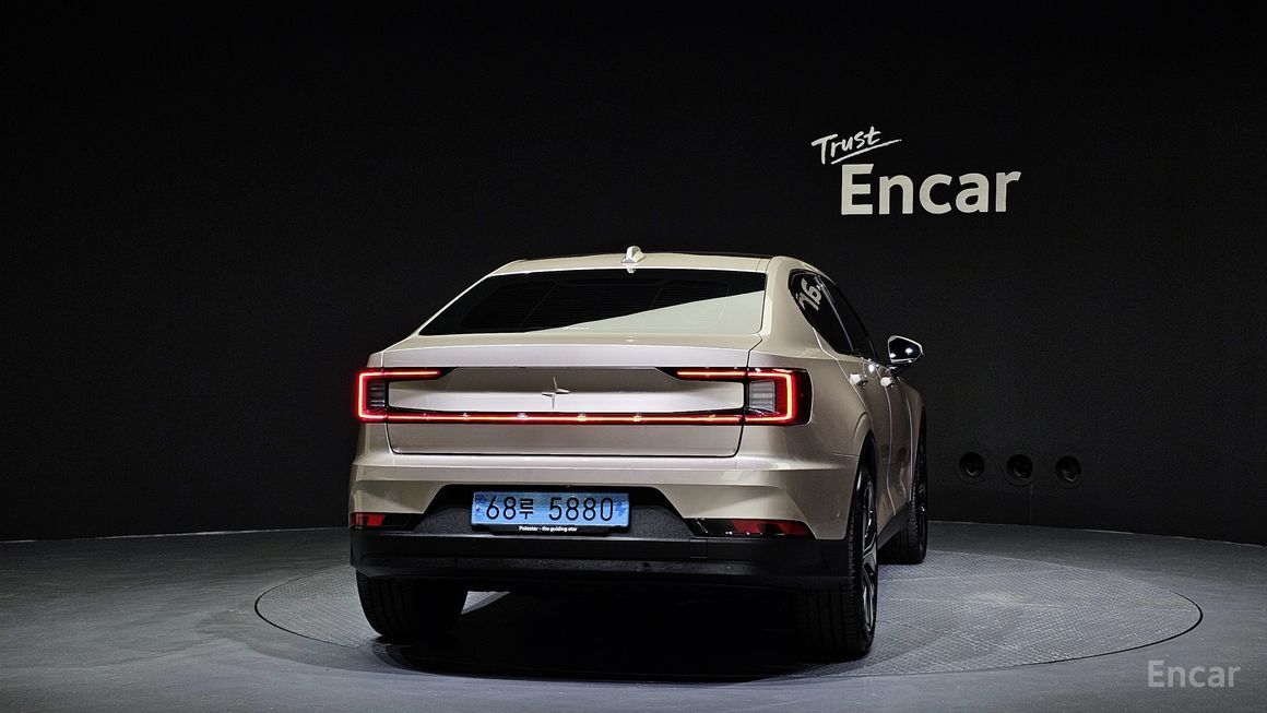 Polestar 2 - фото 3