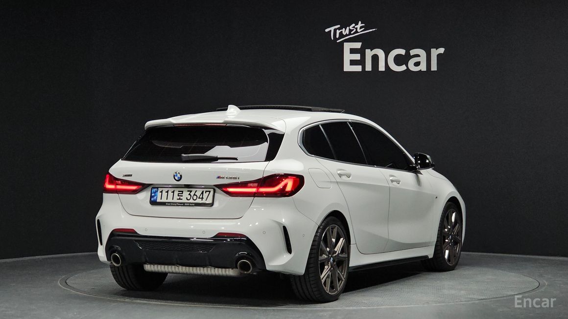 BMW 1 Series - фото 1