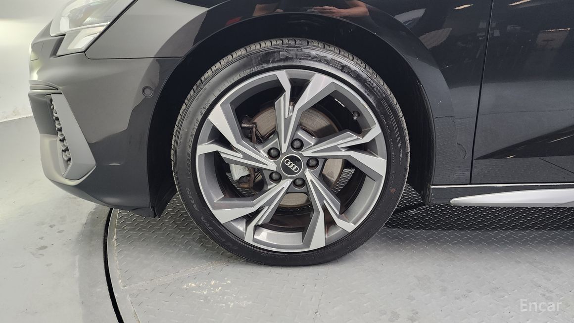 Audi A3 - фото 4