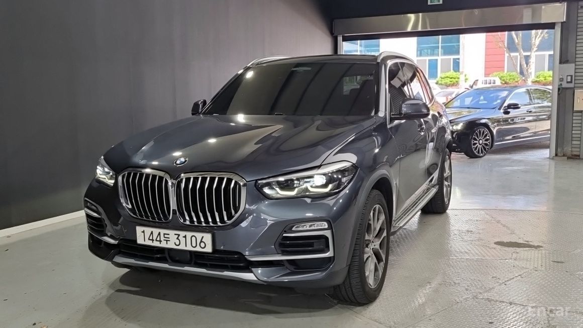 BMW X5 - фото 0