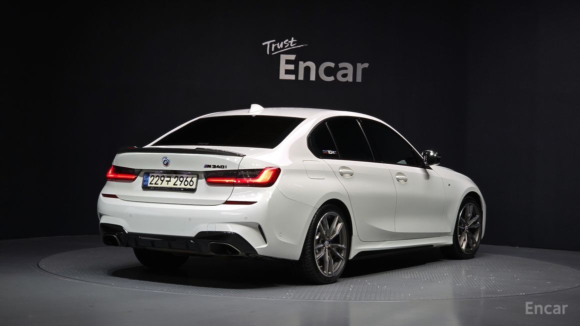 BMW 3 Series - фото 1