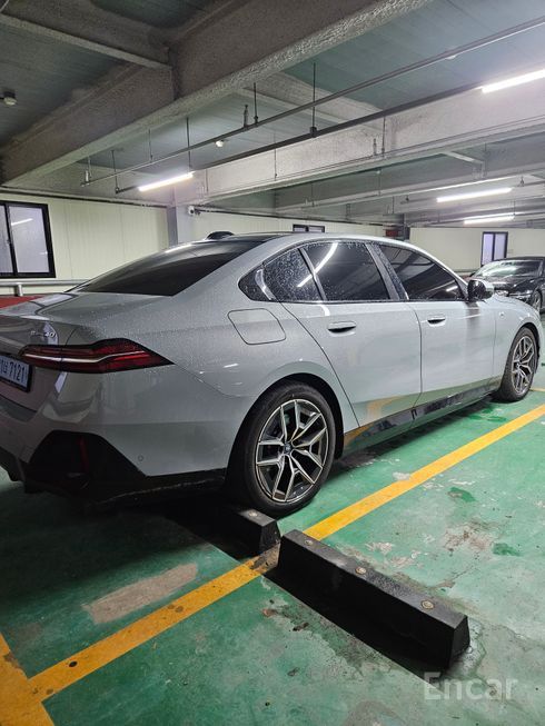 BMW i5 - фото 1