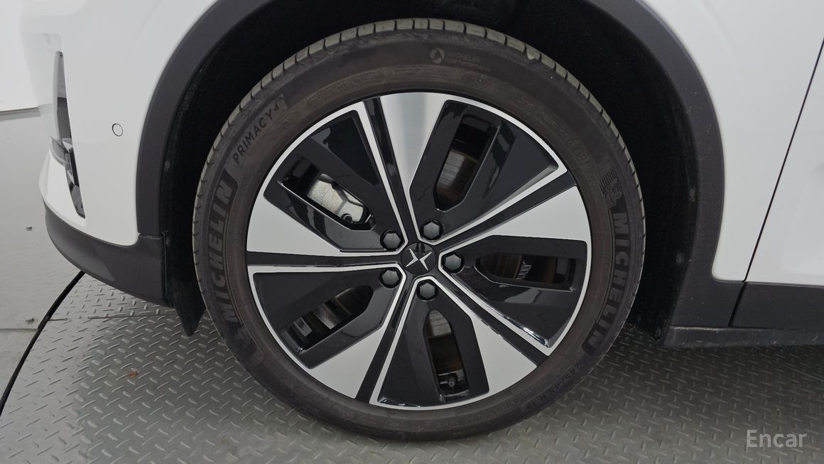 Polestar 2 - фото 4