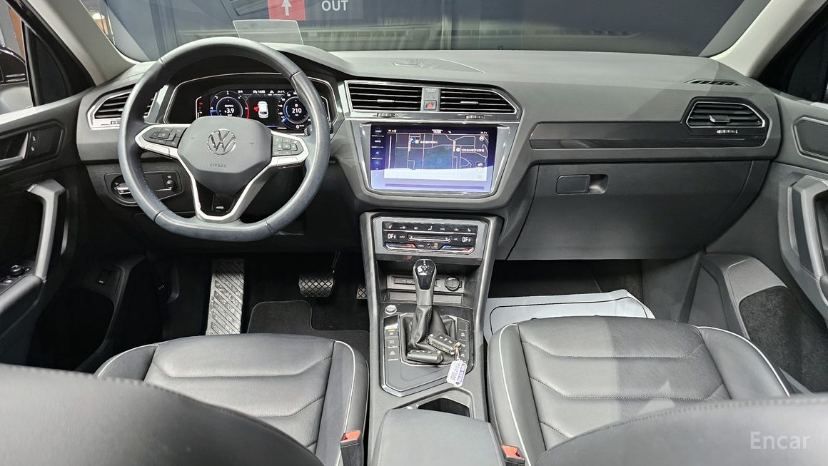Volkswagen Tiguan - фото 6