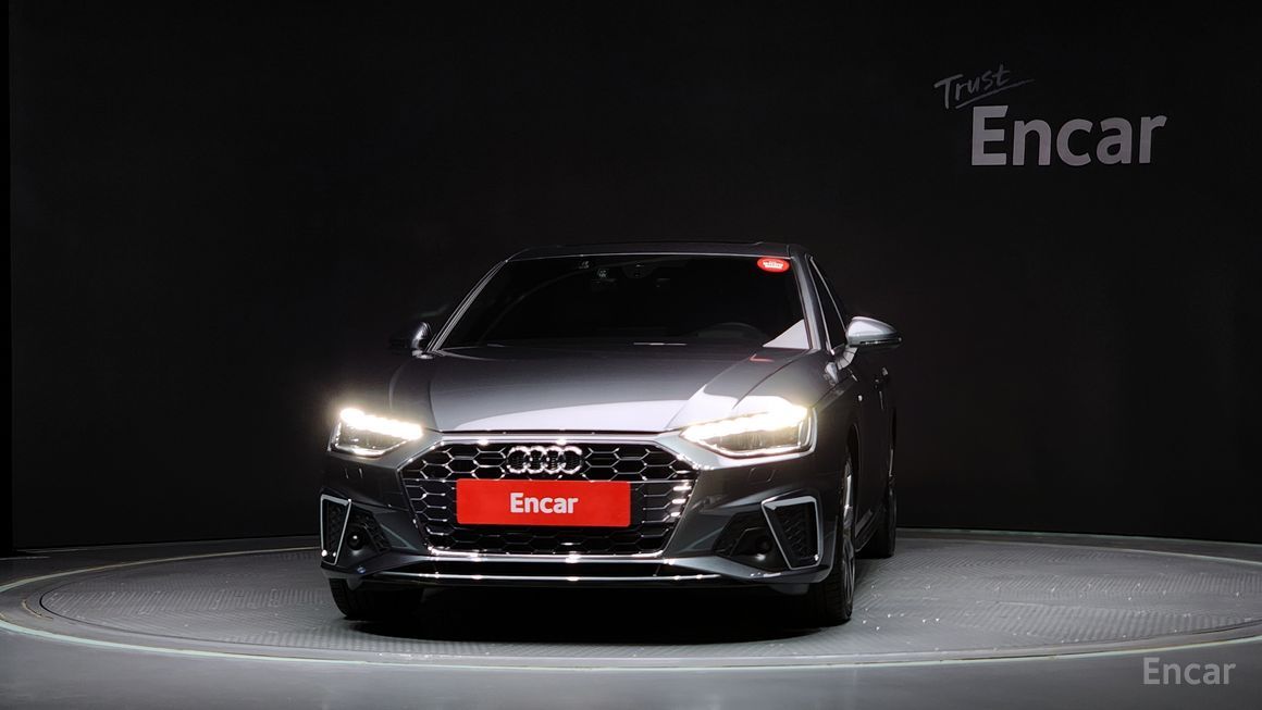 Audi A4 - фото 2