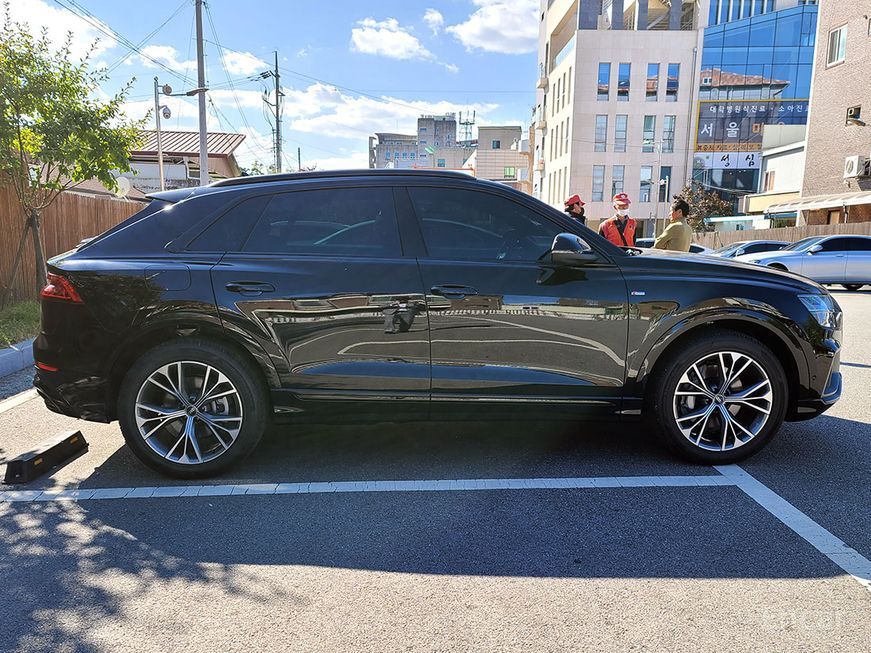 Audi Q8 - фото 4