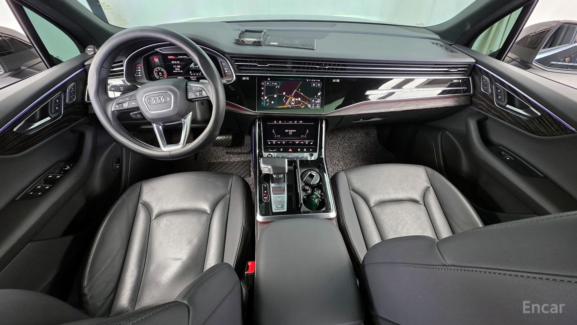 Audi Q7 - фото 6