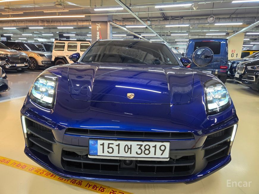 Porsche Panamera - фото 1