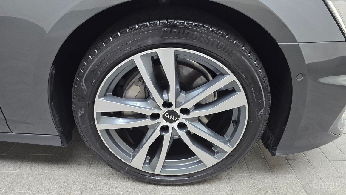 Audi A6 - фото 4