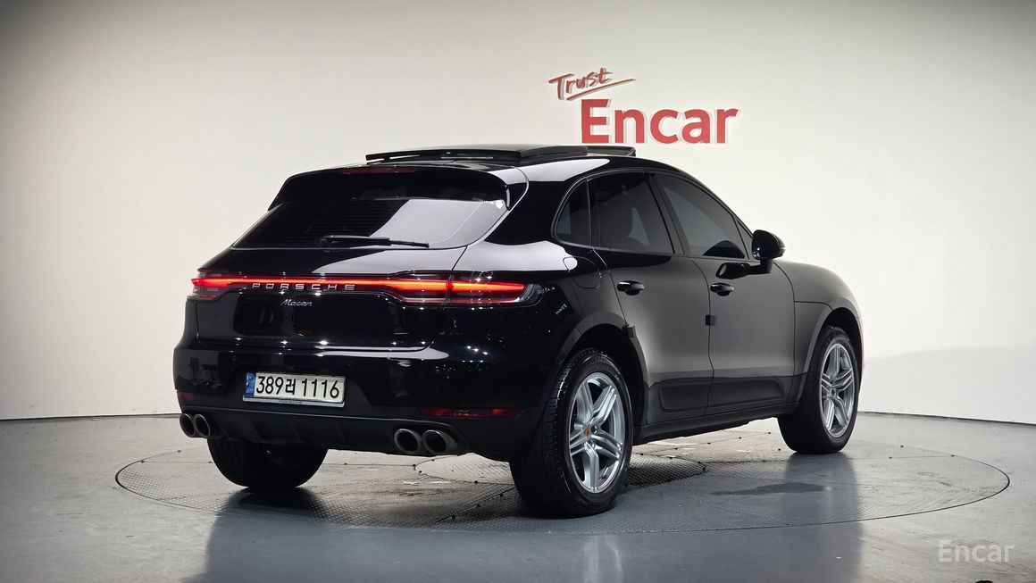 Porsche Macan - фото 1