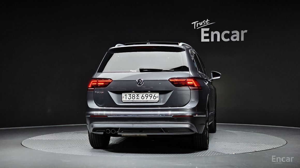 Volkswagen Tiguan - фото 3