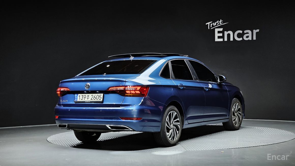 Volkswagen Jetta - фото 1