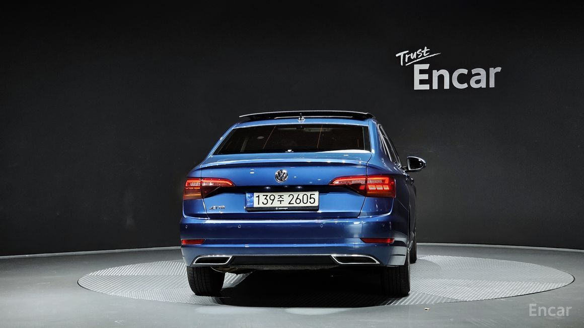 Volkswagen Jetta - фото 3