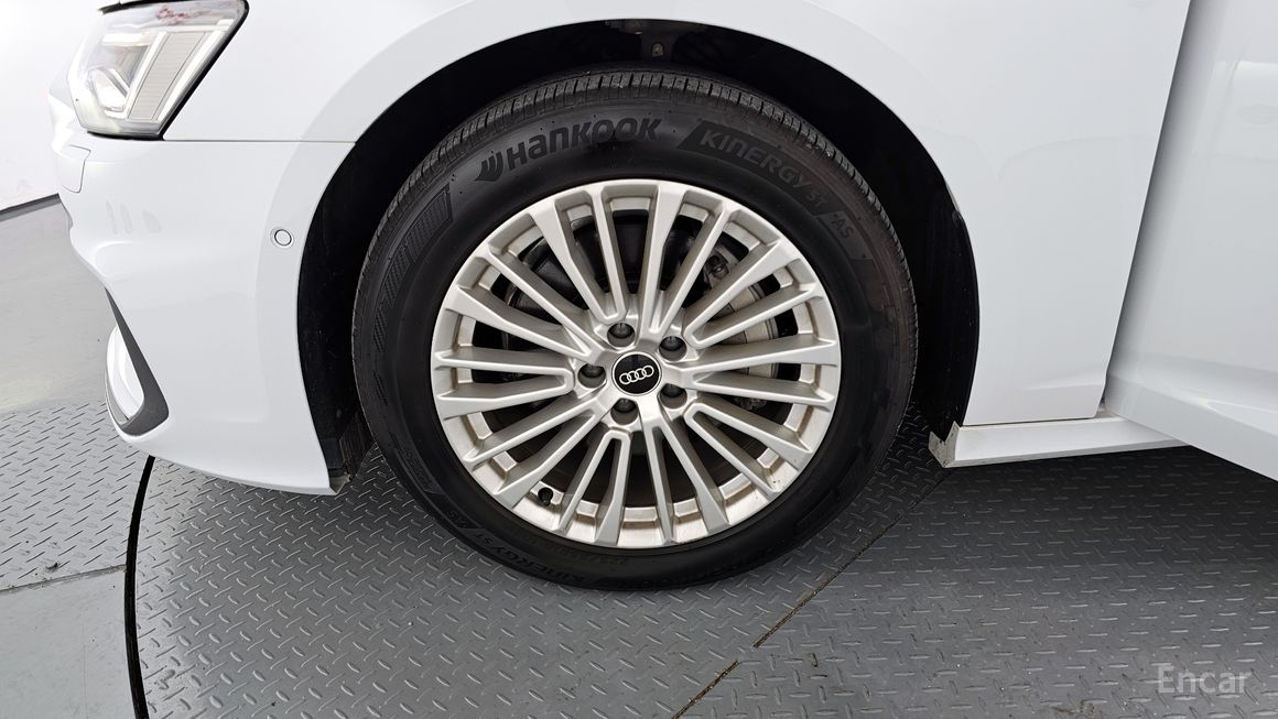 Audi A6 - фото 4