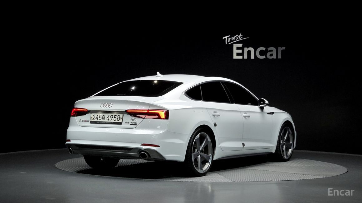 Audi A5 - фото 1