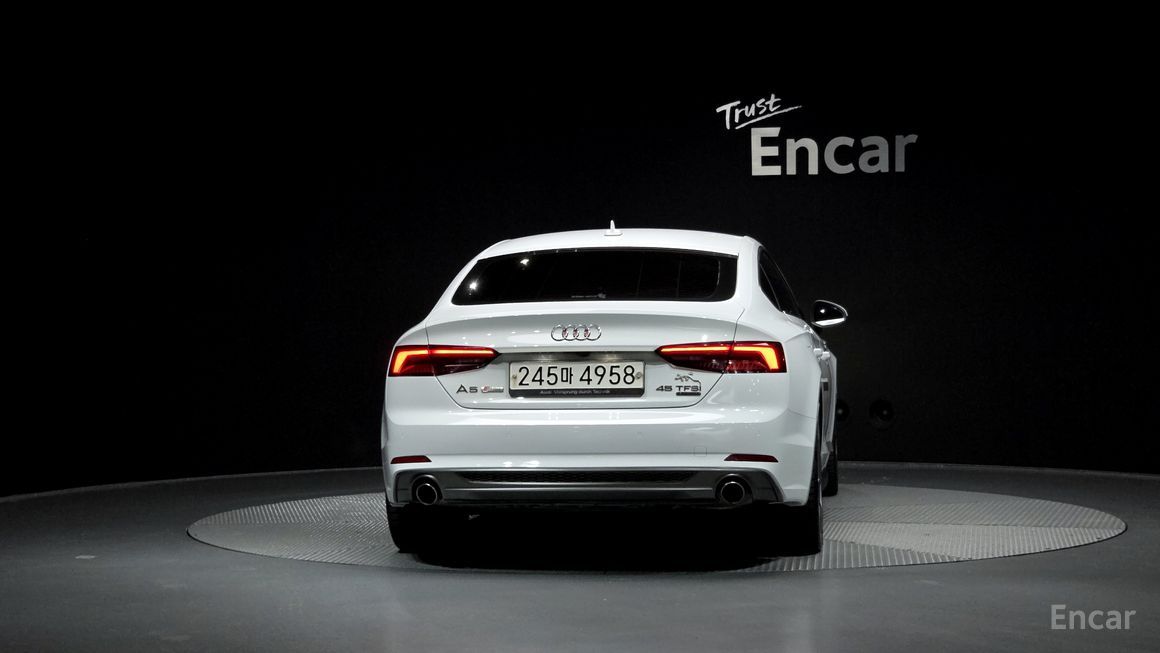 Audi A5 - фото 3