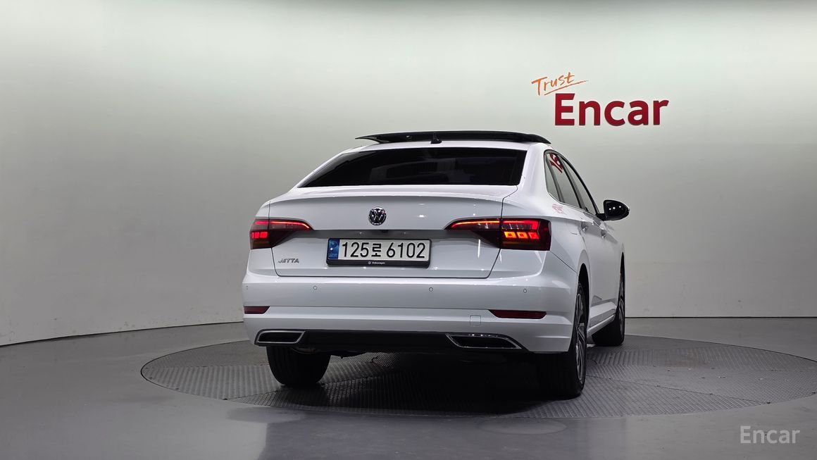 Volkswagen Jetta - фото 3