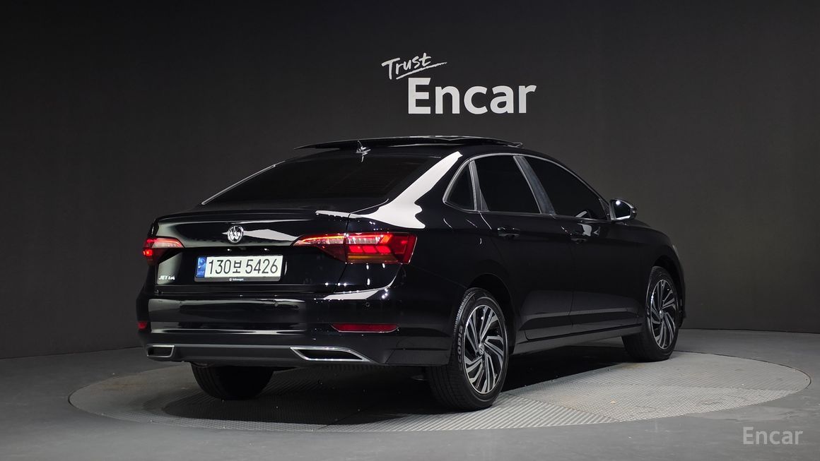 Volkswagen Jetta - фото 1