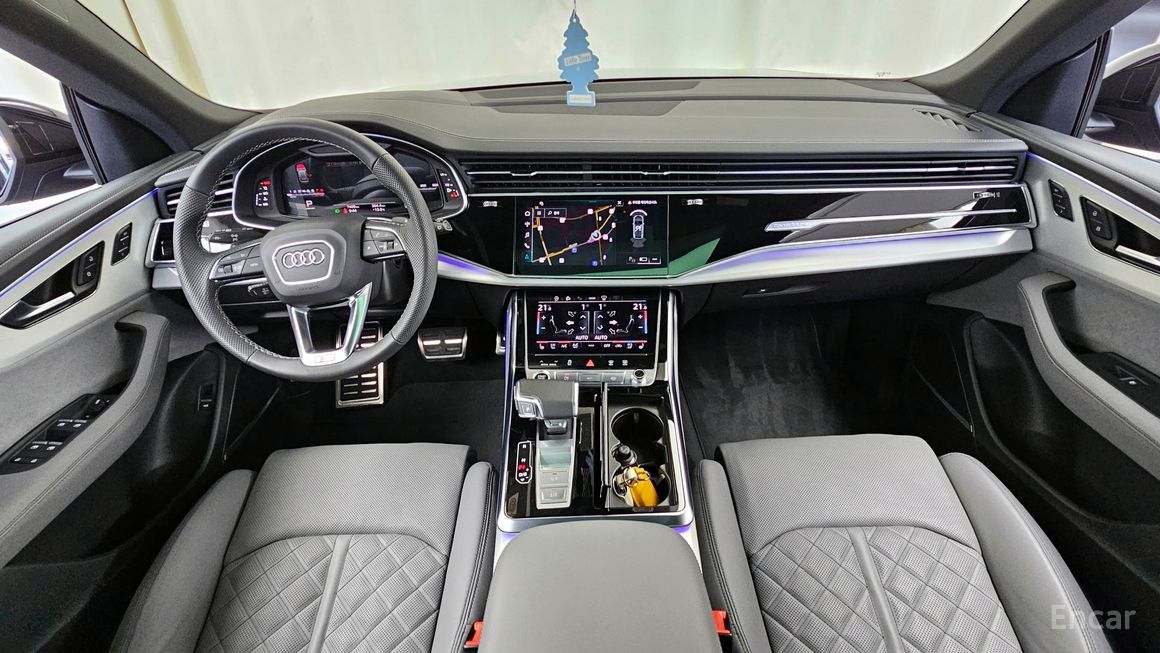 Audi Q8 - фото 6