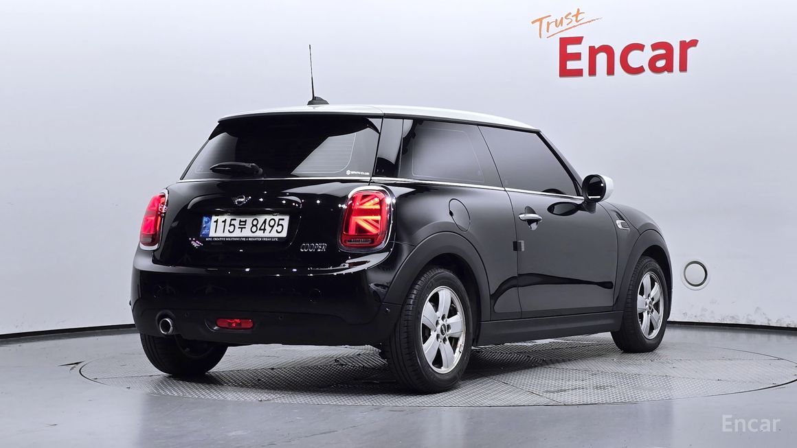 Mini Cooper - фото 1