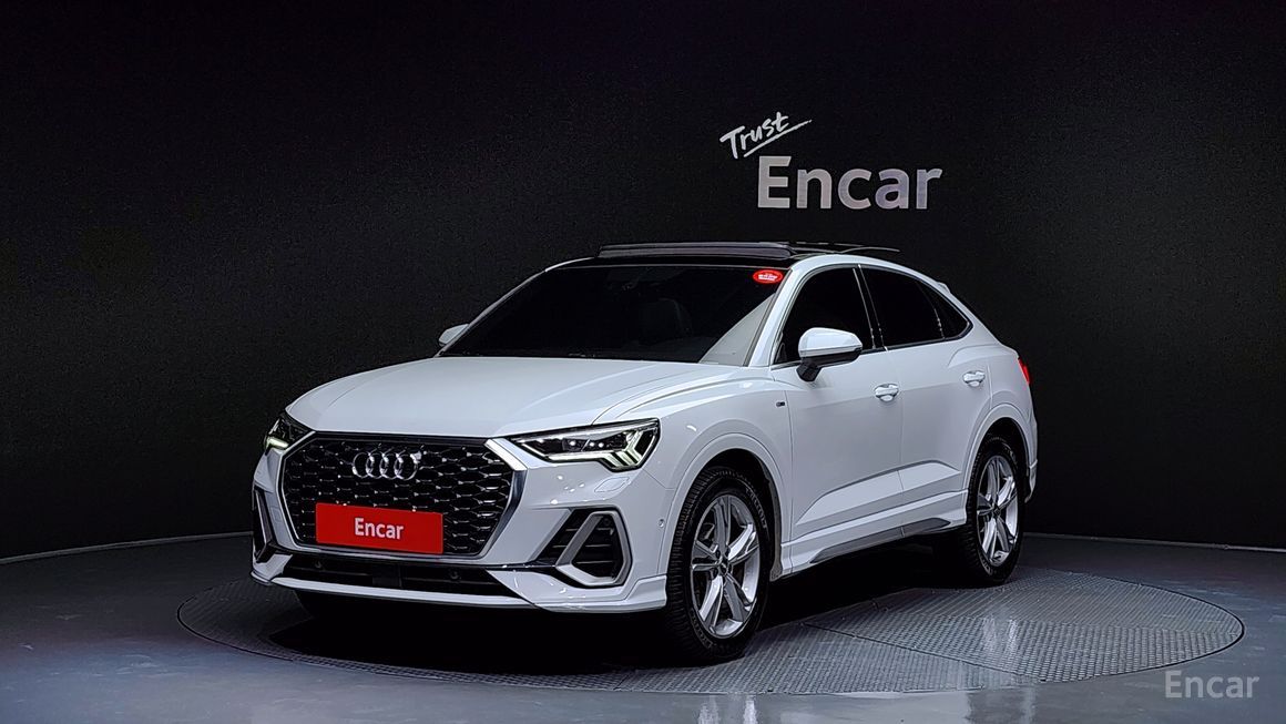 Audi Q3 - фото 0