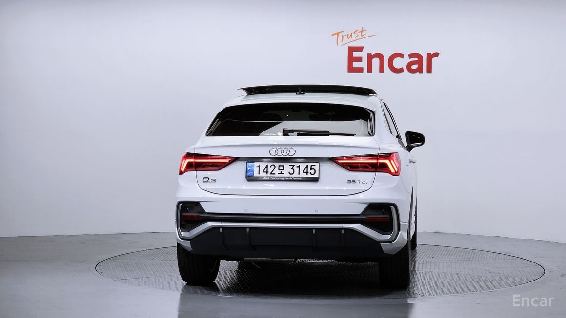 Audi Q3 - фото 3