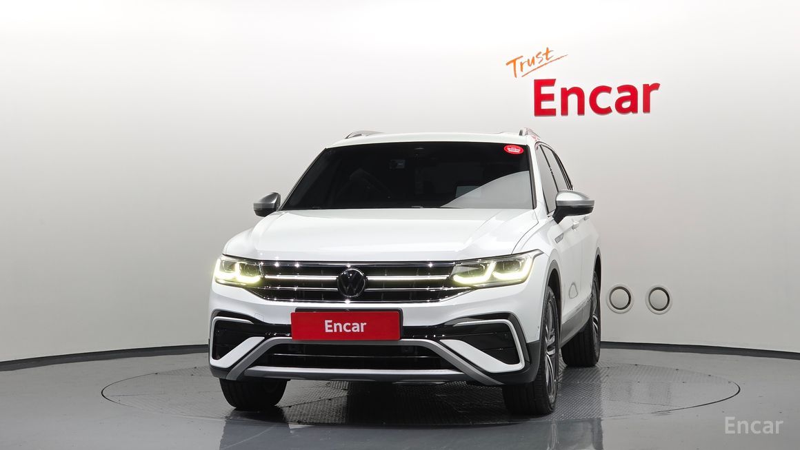 Volkswagen Tiguan - фото 2