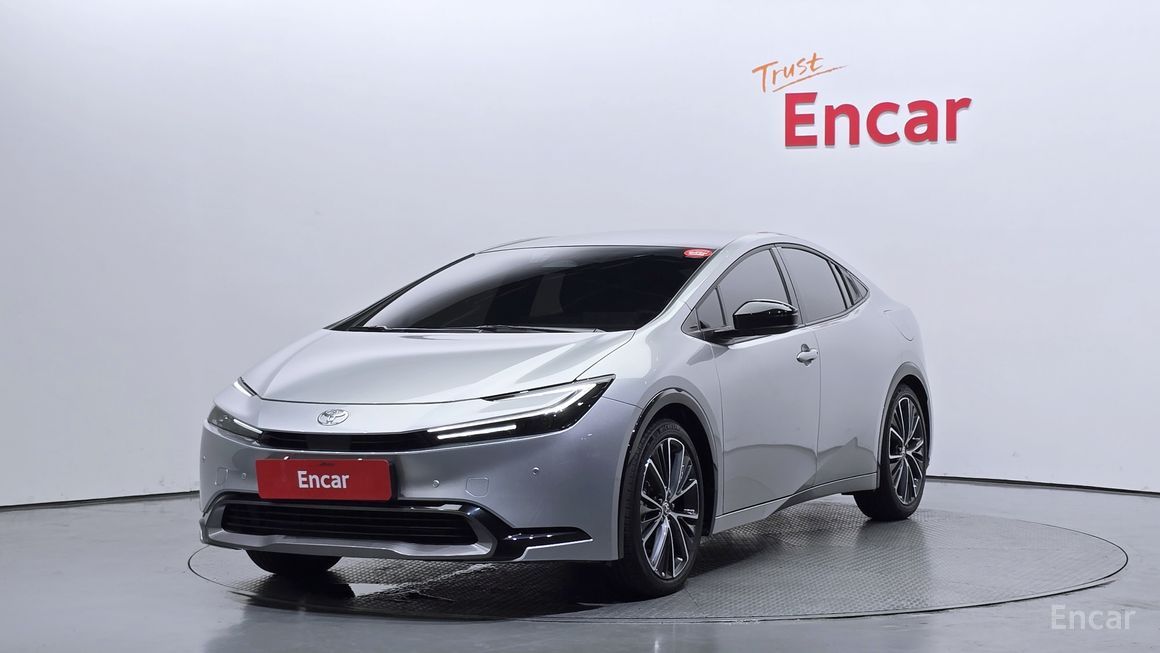 Toyota Prius - фото 0