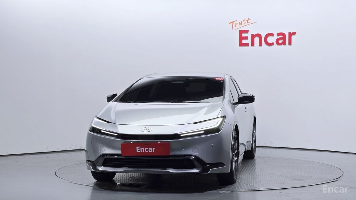 Toyota Prius - фото 2