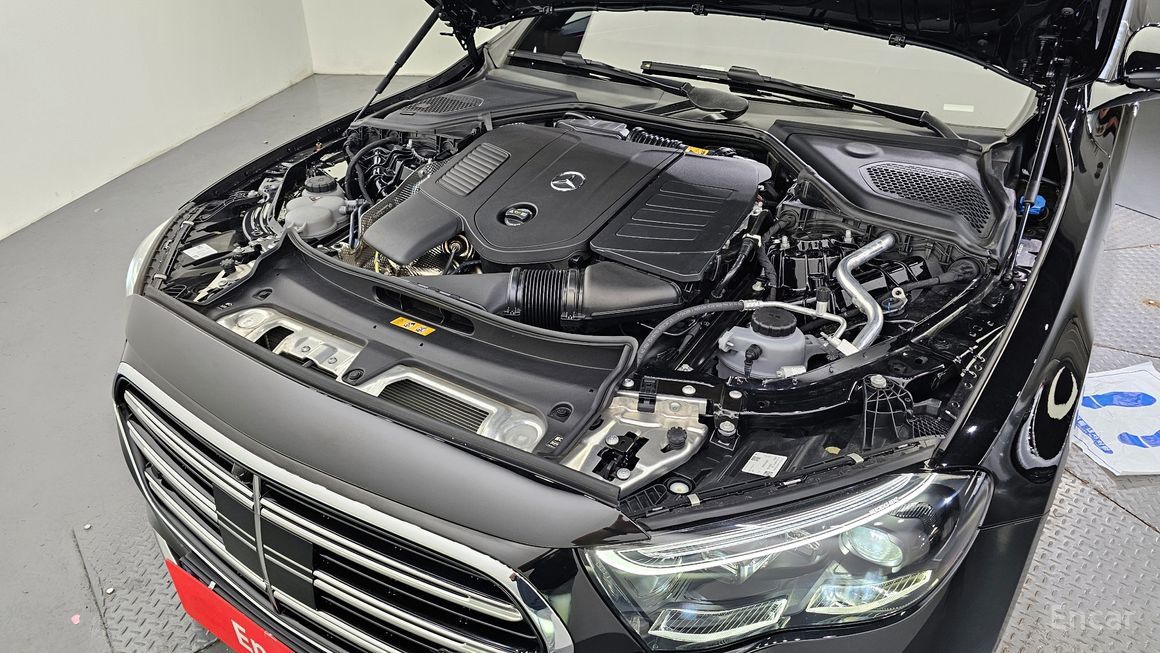 Mercedes-Benz E-Class - фото 5
