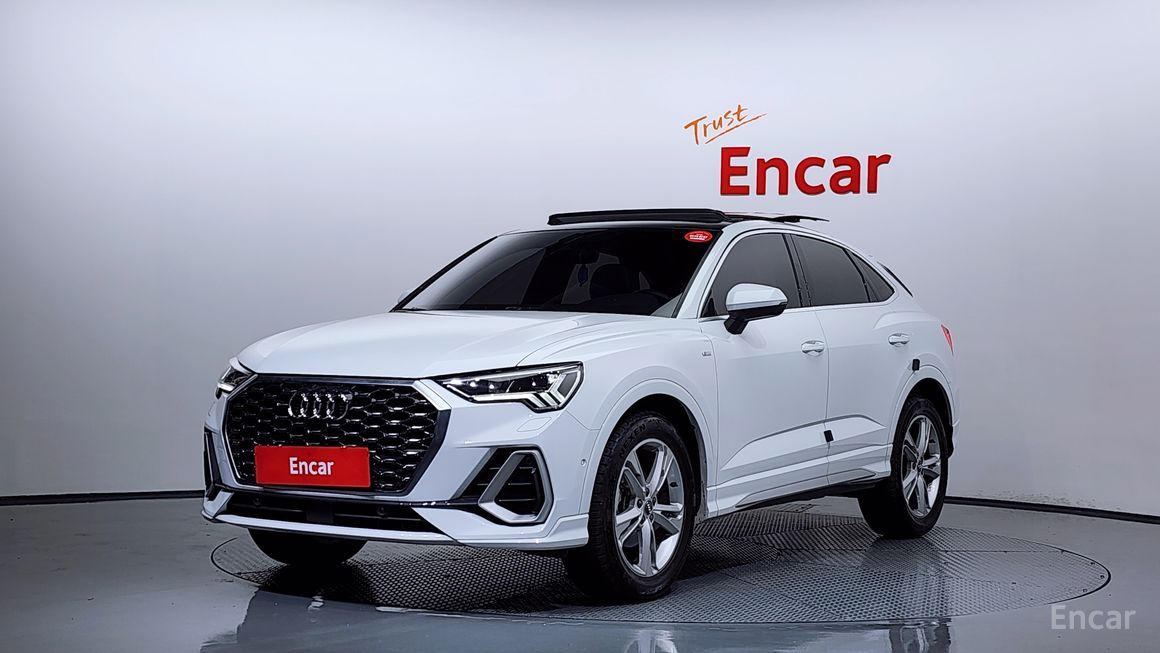 Audi Q3 - фото 0