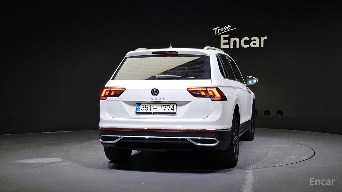 Volkswagen Tiguan - фото 3