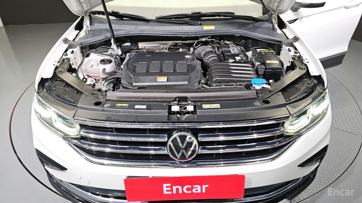 Volkswagen Tiguan - фото 5