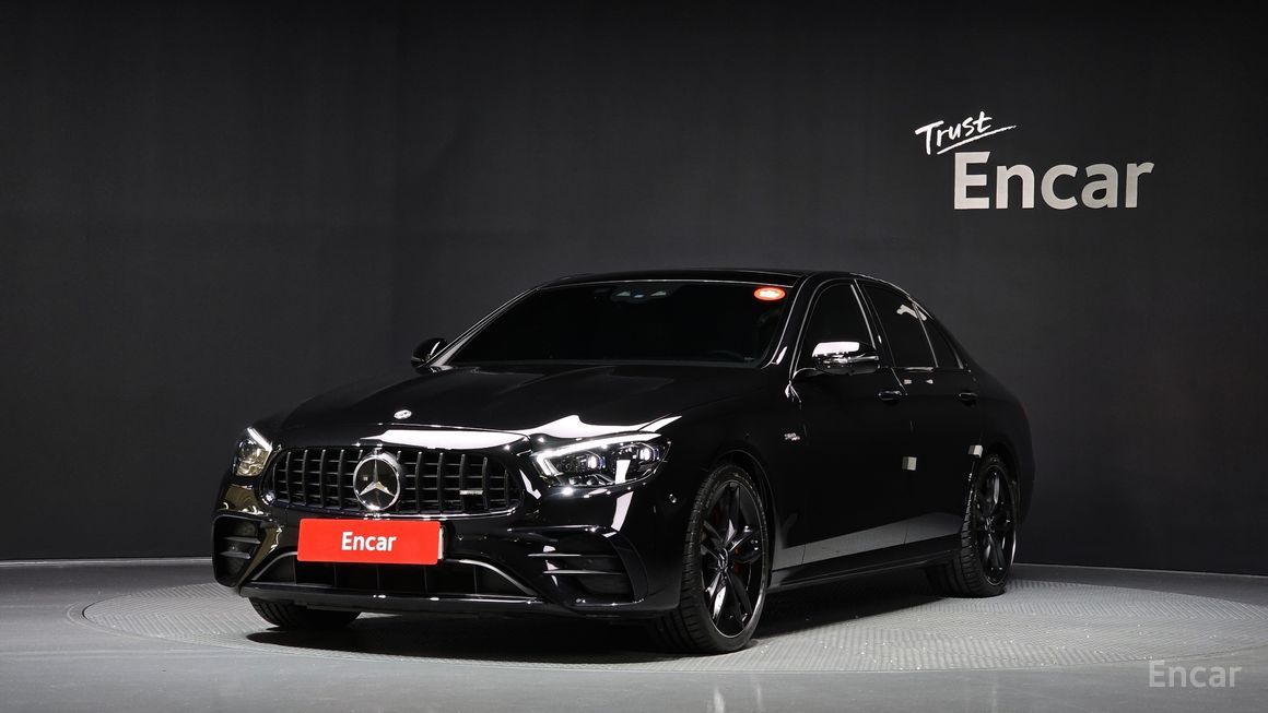 Mercedes-Benz E-Class - фото 0