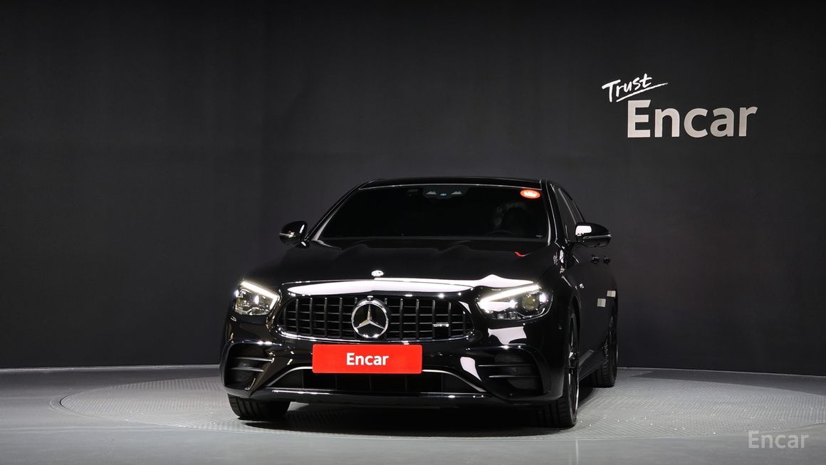 Mercedes-Benz E-Class - фото 2