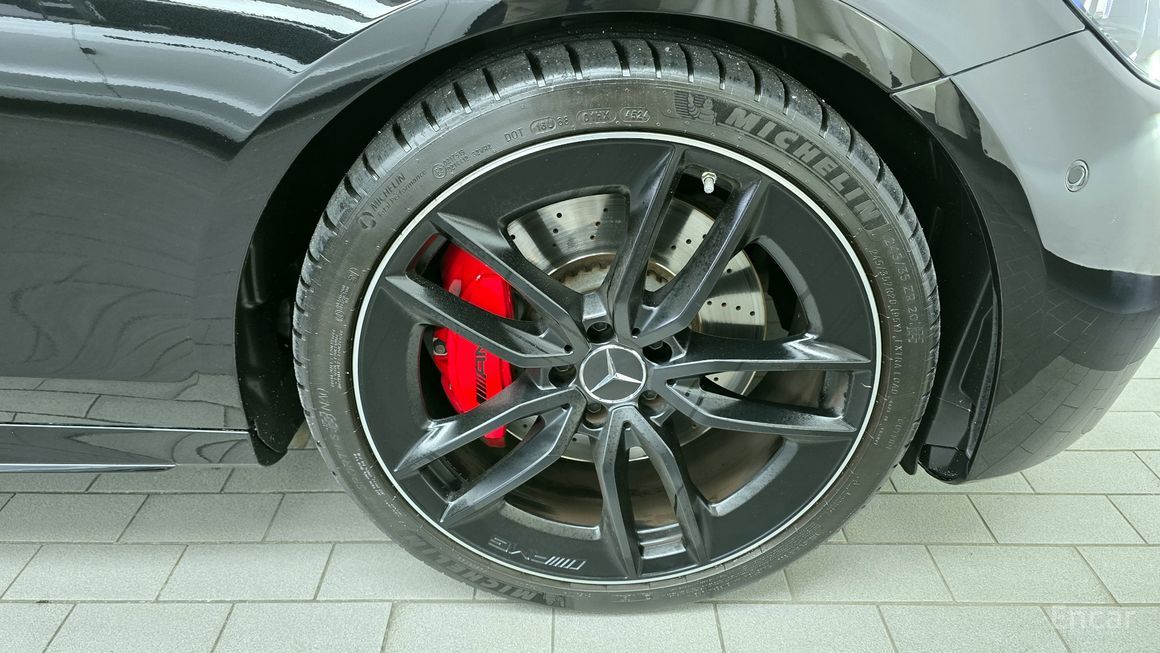 Mercedes-Benz E-Class - фото 4