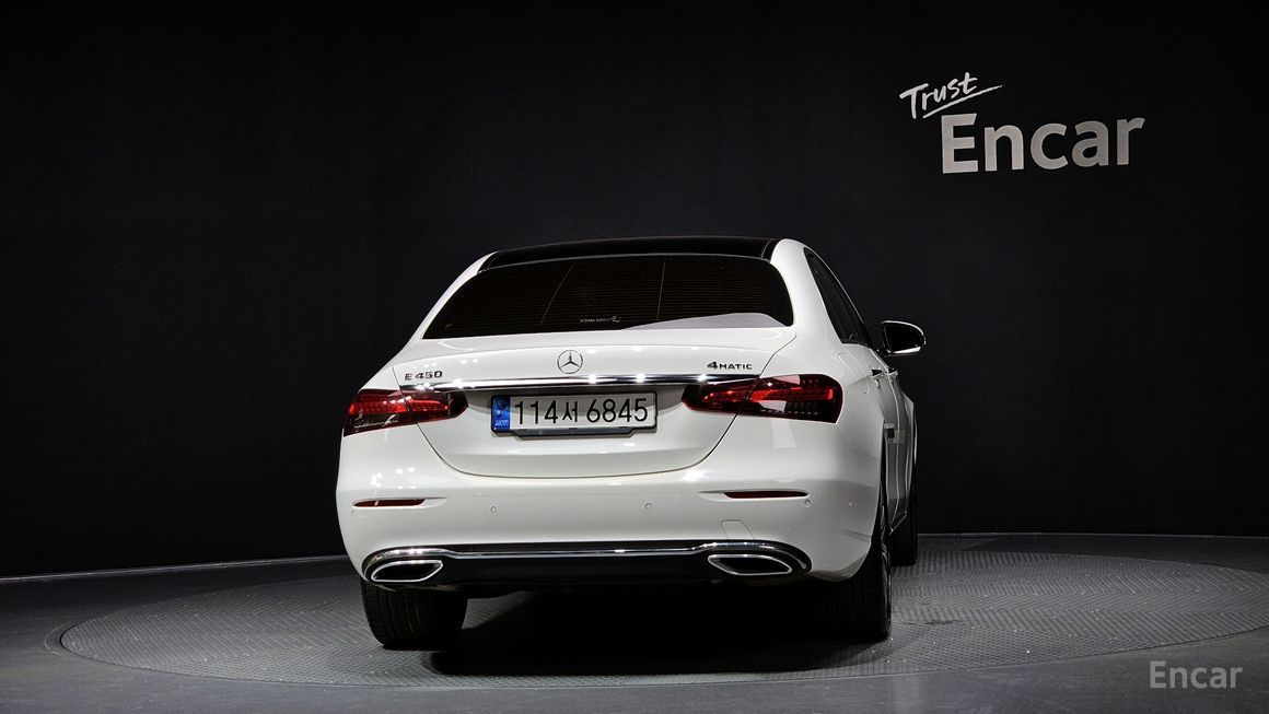 Mercedes-Benz E-Class - фото 3
