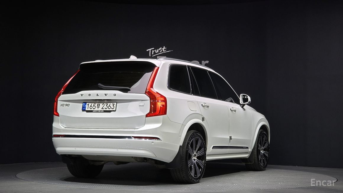 Volvo XC90 - фото 1