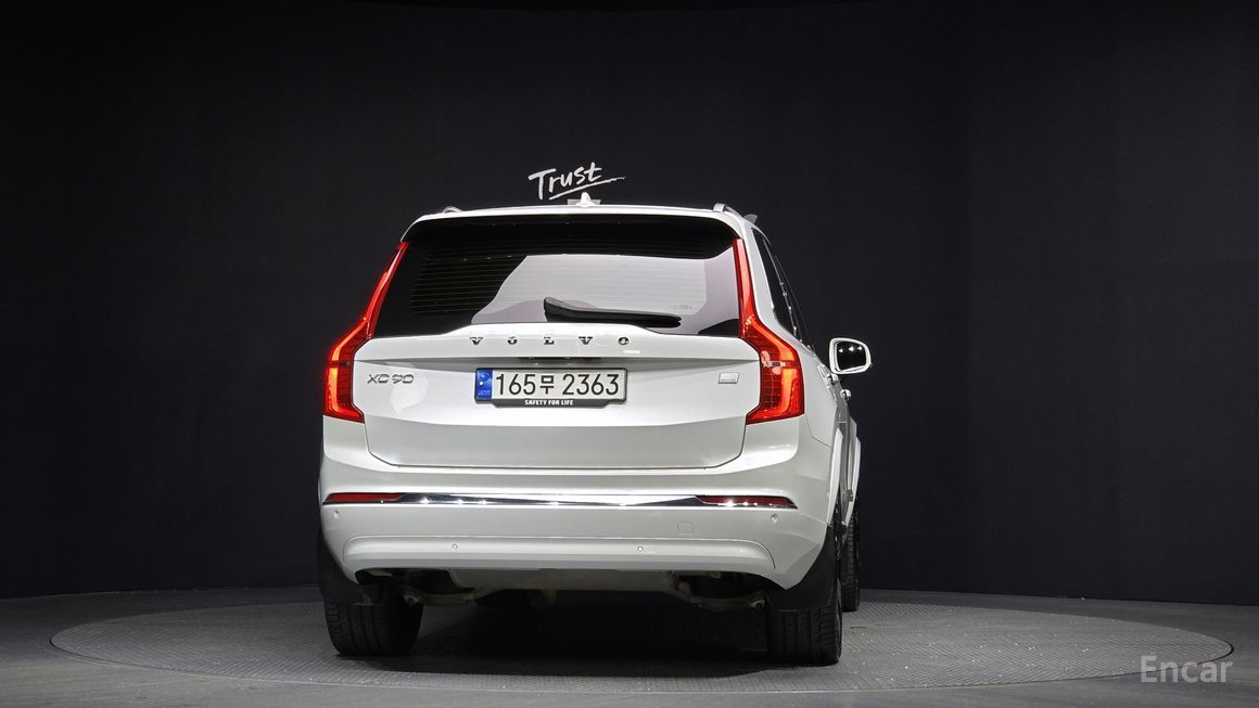 Volvo XC90 - фото 3