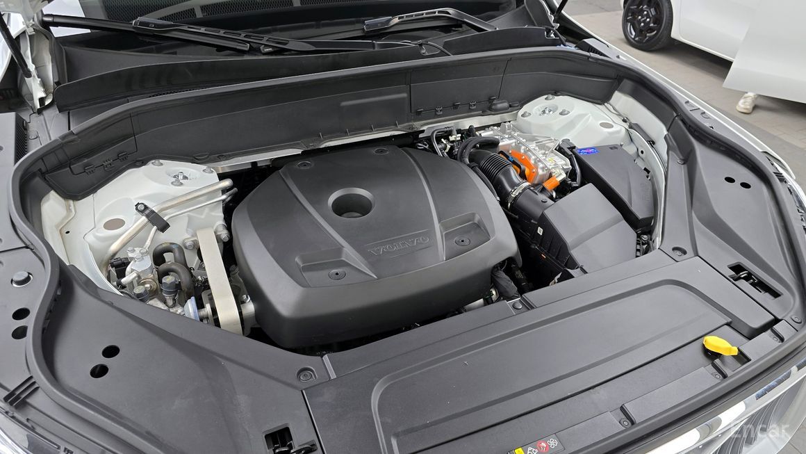 Volvo XC90 - фото 5