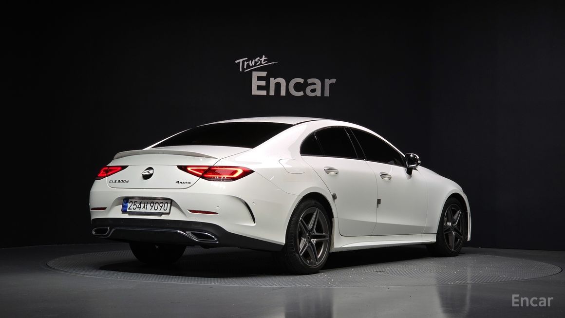 Mercedes-Benz CLS-Class - фото 1