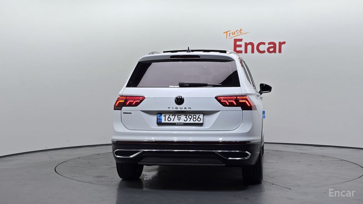 Volkswagen Tiguan - фото 3